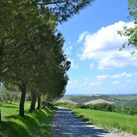 With 2 Bedrooms In Volterra, With Wonderful Mountain View, P דירה *