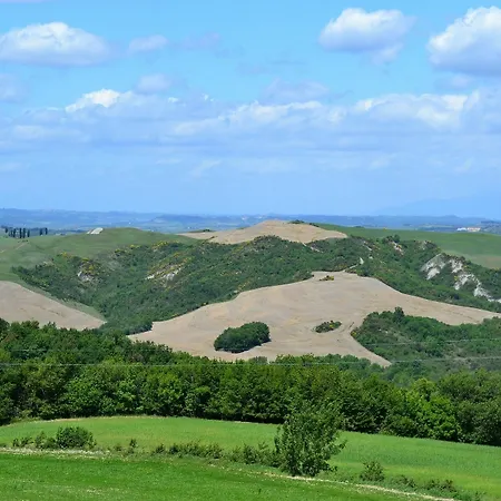 With 2 Bedrooms In Volterra, With Wonderful Mountain View, P דירה וולטרה